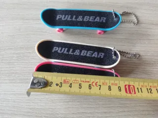 Llavero Patineta Pull&Bear