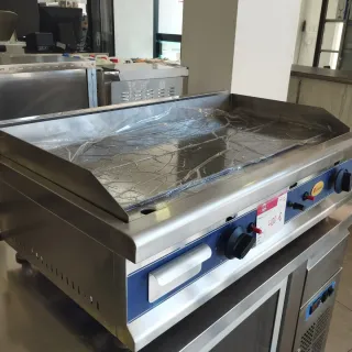 Plancha profesional de hierro, Austral