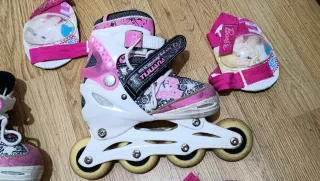 Patines niña con coderas y rodilleras