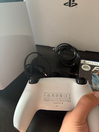 Playstation 5 Bianca + FC24 + Fattura