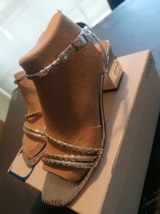 Sandalias Guess T 38 Piel Nuevas