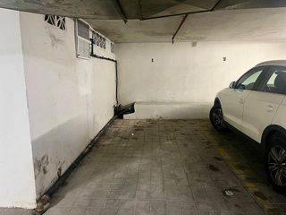 Garaje en venta en Playa de la Fontanilla en Marbella