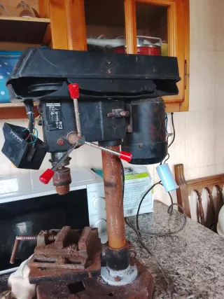 Taladro de columna para reparar