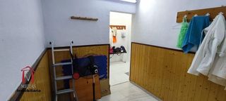 Local comercial en venta en Zona de Cueva de Menga en Antequera