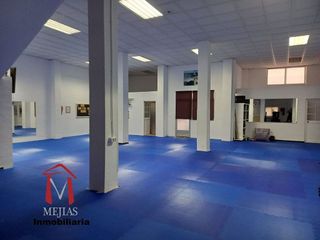 Local comercial en venta en Zona de Cueva de Menga en Antequera