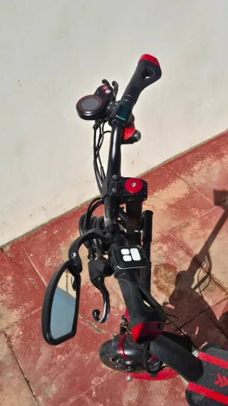 Patinete Eléctrico ICQ5 Rojo y Negro