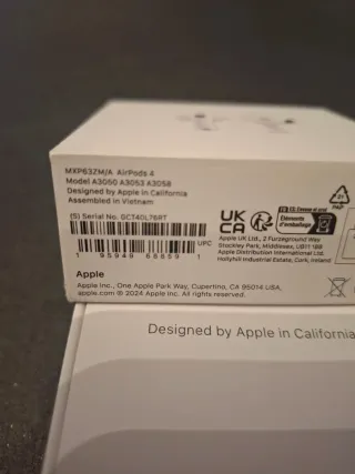 AirPods 4 MXP63ZM/A