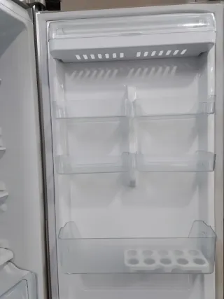 Nevera Samsung plateada