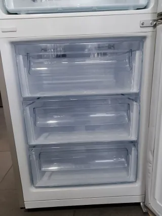 Nevera Samsung plateada