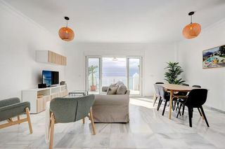 Piso en alquiler en El Padrón - El Velerín - Voladilla en Estepona