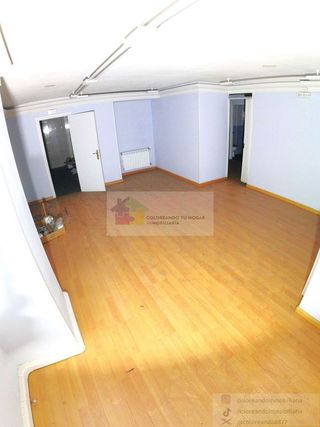Local comercial en alquiler en La Chantría - La Lastra en León