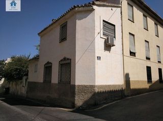 Chalet en venta en Zubia (La)