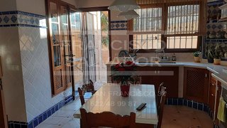 Casa pareada en venta en Lucena
