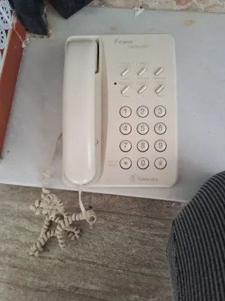 Teléfono Forma Beige