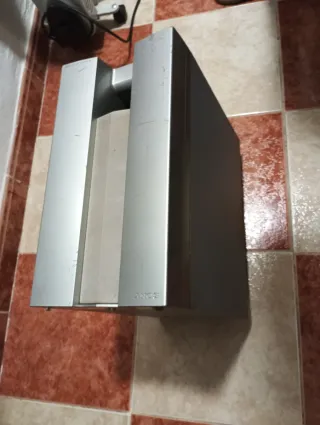 Home cinema Sony y DVD con sus altavoces y sub