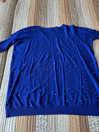 Jersey oversize azul con pedrería