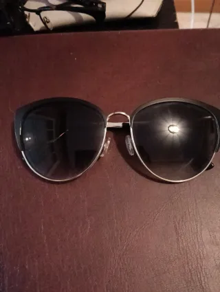 2 Gafas de sol Venus mujer negras y plateadas