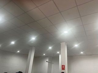 Local comercial en alquiler en Zona Avenida al Vedat en Torrent