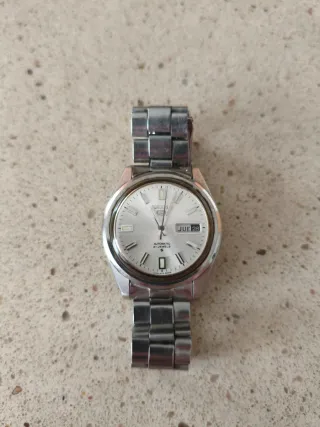 Reloj Seiko 5 Automático Plata y Blanco