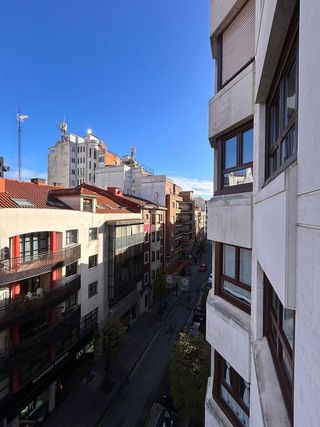 Piso en alquiler en Centro en Gijón