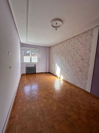 Piso en alquiler en Centro en Gijón