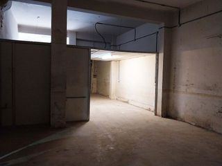 Local comercial en alquiler en Benetússer