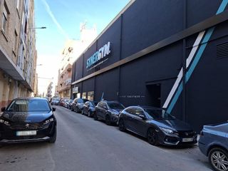 Local comercial en alquiler en Benetússer