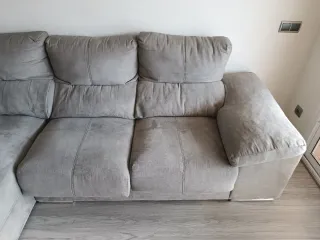 Sofá chaise longue gris tela