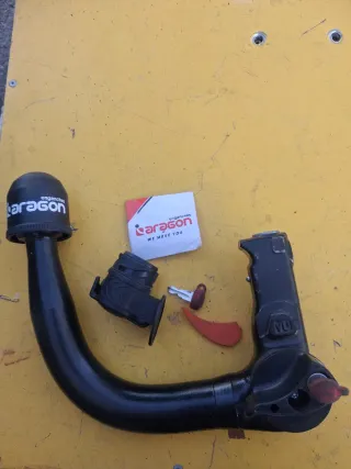 Bola de remolque Aragon con llave