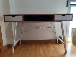 Escritorio madera y metal