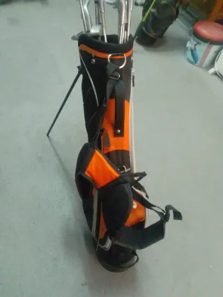 Set  completo de Palos de Golf,  lote de dos .