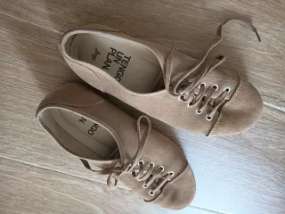 Zapatillas Foga Beige. Un uso