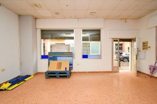 Local comercial en venta en Pabellón - Estación - El Corte Inglés en Ejido (El)