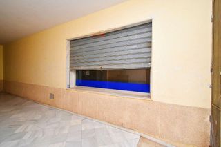 Local comercial en venta en Pabellón - Estación - El Corte Inglés en Ejido (El)