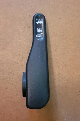 Tirador maletero y tapa depósito Nissan 200SX S14