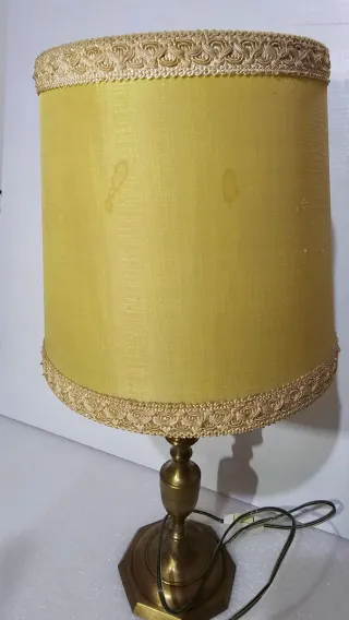 Lámpara de latón antigua