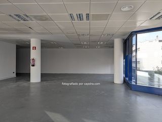 Oficina en alquiler en Bufalà en Badalona