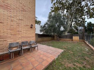 Casa adosada en alquiler en Begues