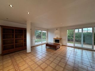 Casa adosada en alquiler en Begues