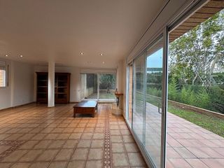 Casa adosada en alquiler en Begues