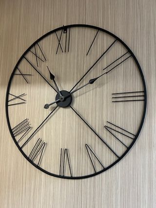 Reloj de Pared Metálico Negro