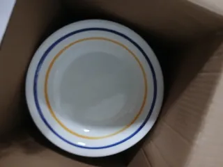 Lote de 33 Platos de Porcelana
