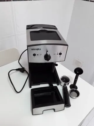 Cafetera Mini Moka CM-1675 Nueva