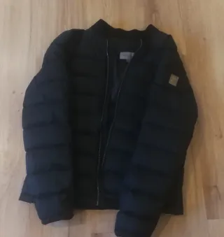 Chaqueta Calvin Klein Negra Plumas