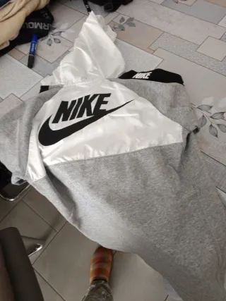 Sudadera con capucha Nike gris talla XL niño
