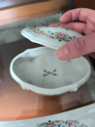 Conjunto antiguo de tocador porcelana Monasterio