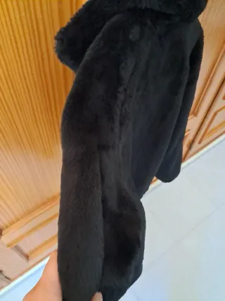 Chaqueta negra pelo sintético Pull&Bear