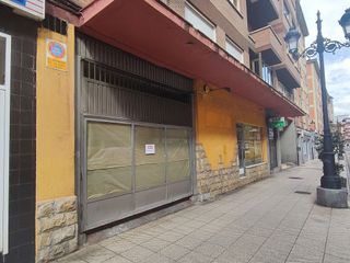 Local comercial en alquiler en Milán - Pumarín - Teatinos en Oviedo