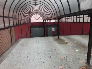 Local comercial en alquiler en San Adrián - La Cava en Logroño