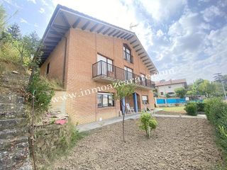Chalet en venta en Estella/Lizarra